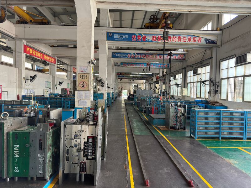 Guangzhou Starlink Mold Co.,Ltd. manufacturer production line