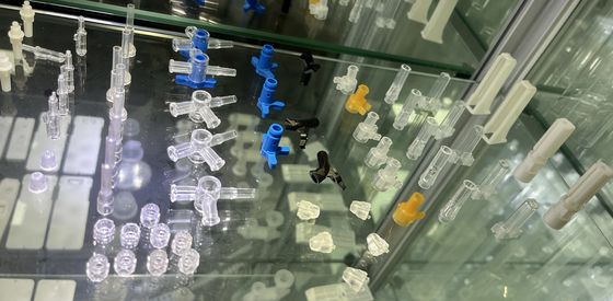 Customized Development Plastic Products Parts Small Caps Packaging Plastic Injection Molds Molding