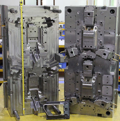 High Precision Automotive Car Part Plastic Injection Moulding Factory in China with Synventive  Hot Runner System PP/ABS/POM/PC Material Black